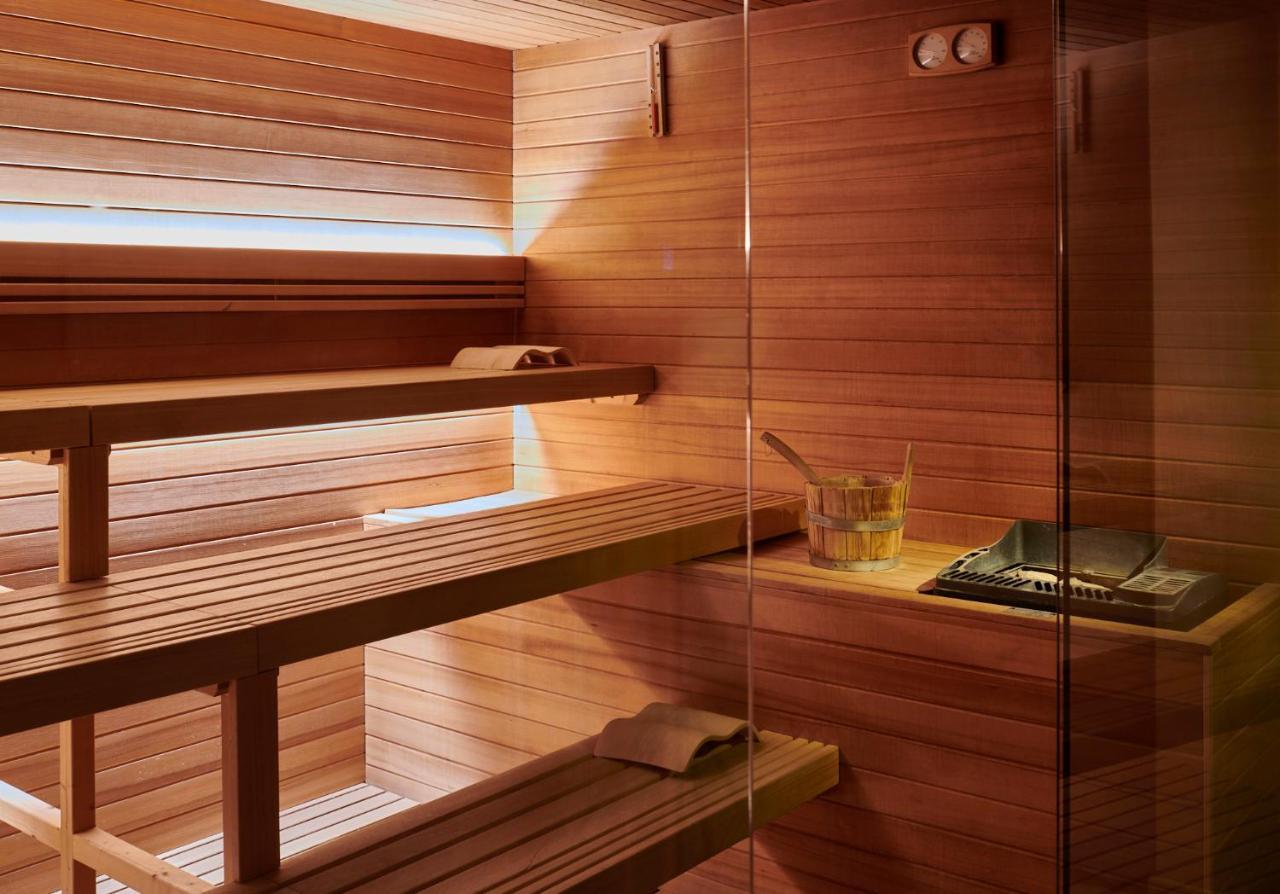 圣朱利亚诺-泰尔梅 巴尼 － 迪比萨宫及水疗中心酒店 外观 照片 A modern Finnish sauna